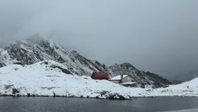 VIDEO România învăluită de vortexul polar. Iarnă timpurie și zăpadă abundentă la munte